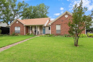 14 Eagle Dr, Lonoke, AR 72086