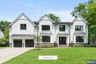 22 Northwood Ave, Demarest, NJ 07627