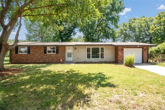 2 Place Royale, Collinsville, IL 62234