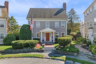 19 Doaks Ln, Marblehead, MA 01945
