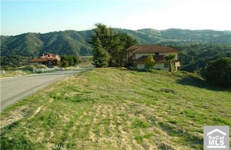 2695 Broken Feather Ln, Diamond Bar, CA 91765
