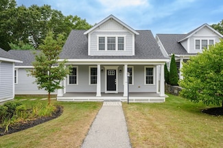 7 Taylor Ln Unit 3, Hingham, MA 02043