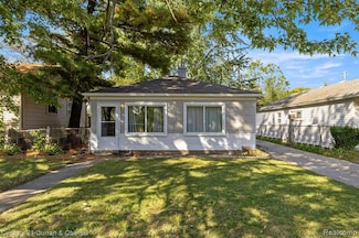 32360 Carlisle Pkwy, Wayne, MI 48184