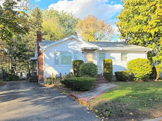 30 Malvern Rd, Brockton, MA 02301