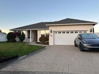 1125 Paisley Ct, Central Point, OR 97502