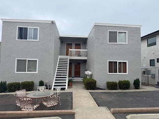 2068 Montgomery Ave, Cardiff By the Sea, CA 92007