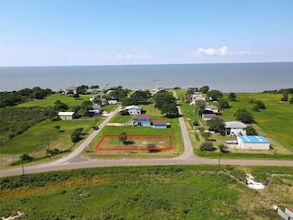 102 Ouisa, Anahuac, TX 77514