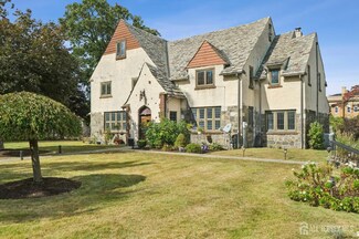 62 Green St, Woodbridge, NJ 07095