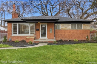 31417 Marquette St, Garden City, MI 48135