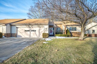 2904 S Wood Dale Dr, Jackson, MI 49203