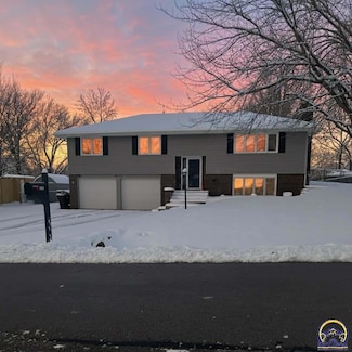 4330 SE 26th Terrace, Topeka, KS 66605