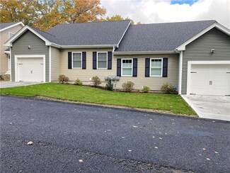 27 Hilltop Ave, West Warwick, RI 02893