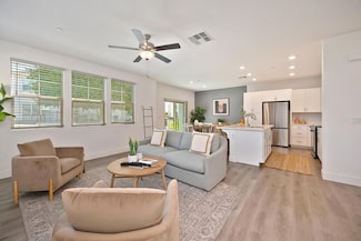 5301 E Commerce Way Unit 36103, Sacramento, CA 95835