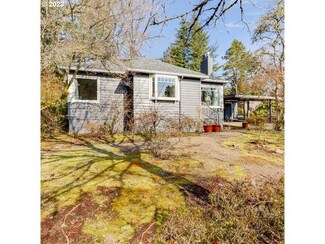 651 SW Maplecrest Ct, Portland, OR 97219