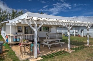 8421 Elepaio Rd, Kekaha, HI 96752