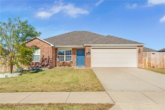 1610 Forest Dr, Centerton, AR 72719