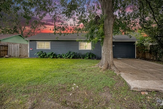 2222 Pickerton Dr, Deer Park, TX 77536