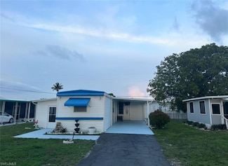 152 Cape Sable Dr, Naples, FL 34104