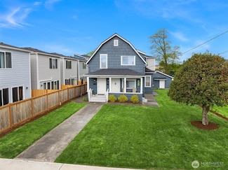 230 N Madison St, Monroe, WA 98272