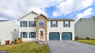 5008 Foxdale Dr, Whitehall, PA 18052