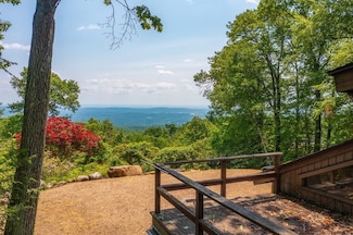 90 Pine Ridge Rd, Montgomery, MA 01085