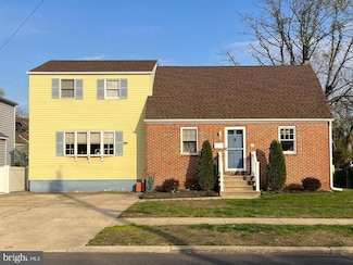 13 Park Dr, Bellmawr, NJ 08031