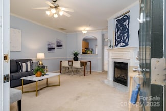 8214 Chaceview Ct, Charlotte, NC 28269
