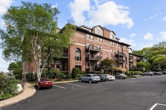155 Kendrick Ave Unit 201, Quincy, MA 02169