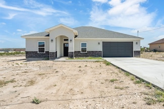 232 La Paz Loop, Del Rio, TX 78840