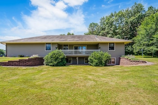 W5136 Hale Ct, Holmen, WI 54636