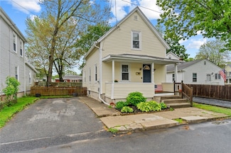 40 Glen St, Riverside, RI 02915