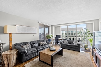 33 Pond Ave Unit 1024, Brookline, MA 02445