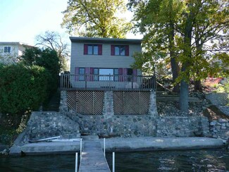 235 Lane 221b Hamilton Lake, Hamilton, IN 46742
