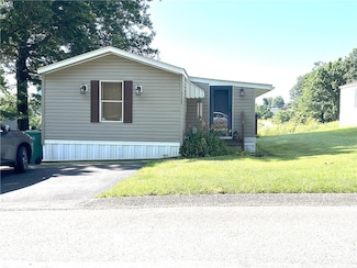 136 Moraine Dr, Portersville, PA 16051