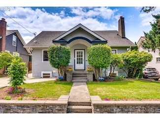 2304 SE Sherman St, Portland, OR 97214
