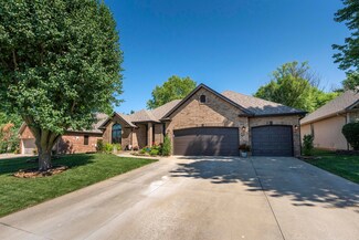 917 E Lakewood St, Springfield, MO 65810