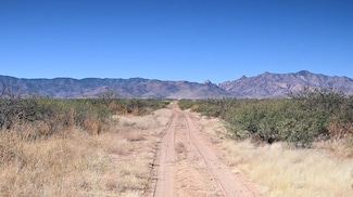 E Highland Rd, Pearce, AZ 85625