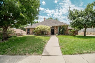 10141 Wandering Way St, Benbrook, TX 76126