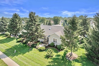 1277 E Bluff Rd, Whitewater, WI 53190