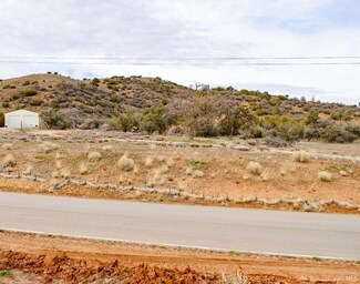 1 Umtali Rd, Tehachapi, CA 93561