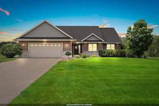 3231 Northridge Ct, Suamico, WI 54313