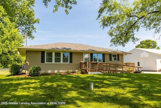 2865 E Sherwood Rd, Williamston, MI 48895