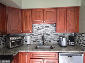 9113 Ridgefield Ln, Frederick, MD 21701