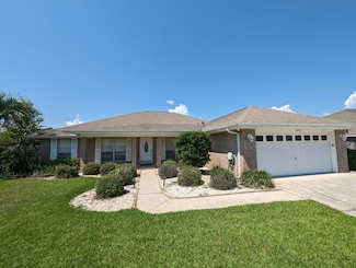 9903 Parker Lake Cir, Navarre, FL 32566