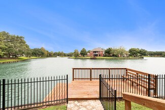 207 Bay Bridge Dr, Sugar Land, TX 77478