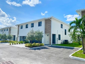 3282 SW 44th St, Fort Lauderdale, FL 33312