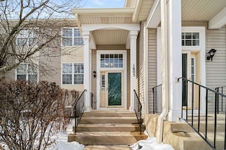 1605 Saint Claire Ct, Gurnee, IL 60031