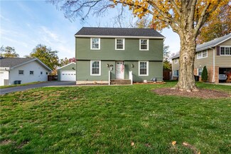 191 S Redwood Ln, Decatur, IL 62522