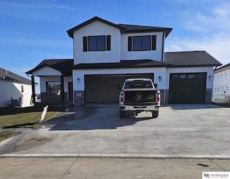 857 W El Alameda St, Lincoln, NE 68523