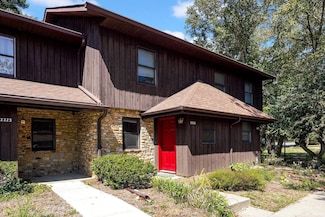 2325 E Winding Brook Ct, Bloomington, IN 47401